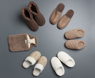 Teddy bath slippers in brown and off-white