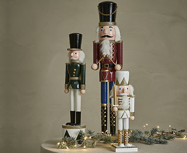 Christmas nutcrackers in green, red and white
