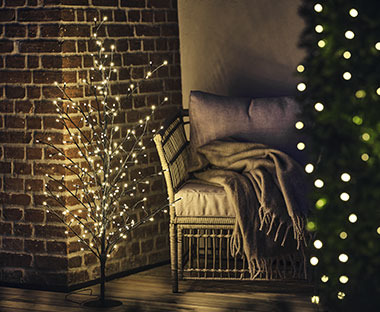 Outdoor Christmas tree light