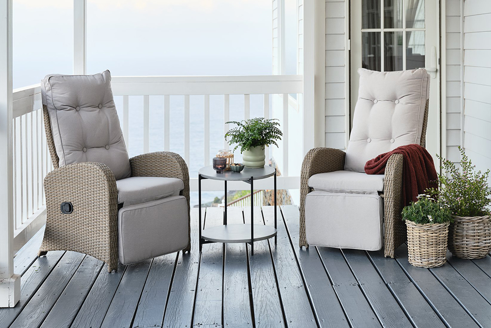 Stacking & Recliner Chairs | Save 20-55%