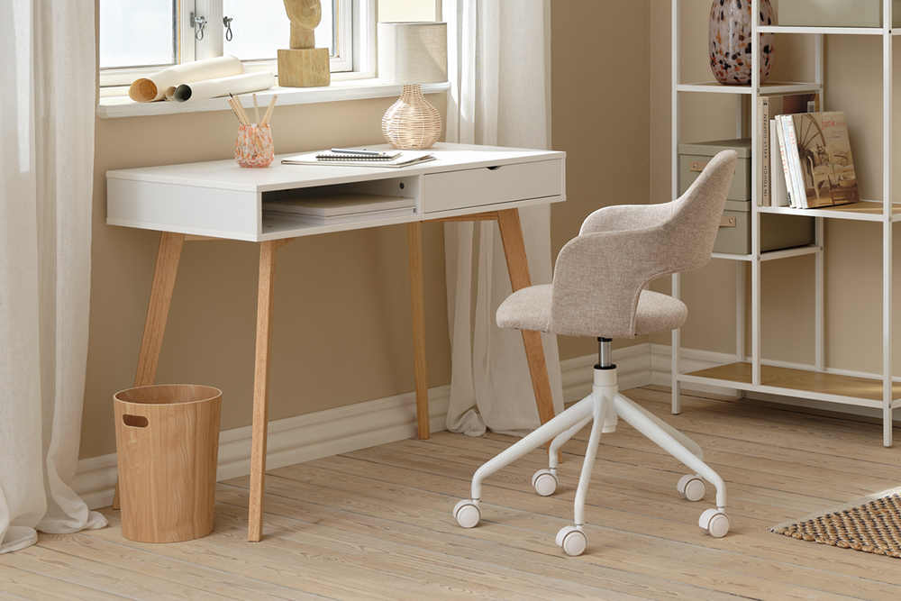 Desks | Save up to 60%