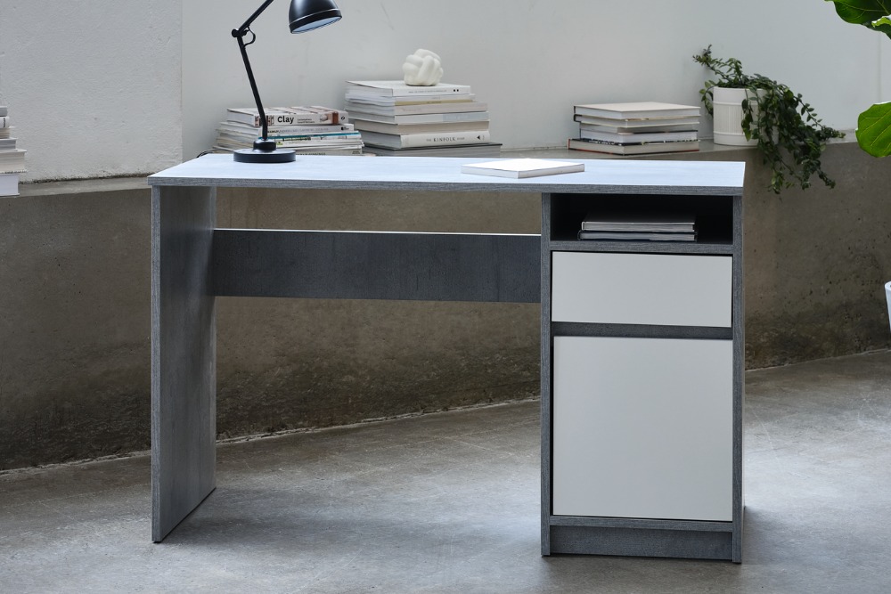 Desks | Save up to 60%