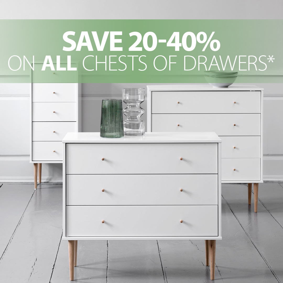 CHEST OF DRAWERS