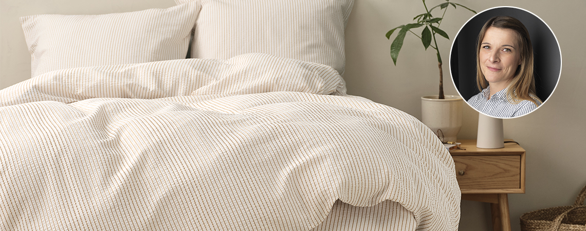 Seersucker bed linen with stripes