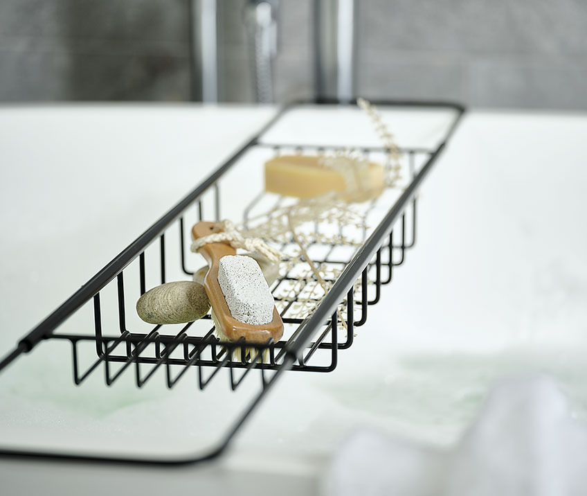 ILSBO bathtub rack Bathtub with bathtub rack in black metal