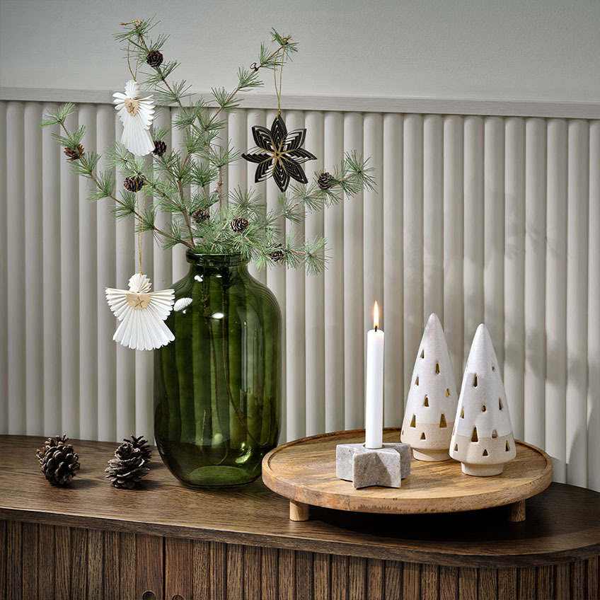 COVELLIN Christmas decorations, RUTILKVARTS candle holder, and VILJE LED-lit Christmas tree Artificial fir twig in green vase with Scandinavian Christmas décor