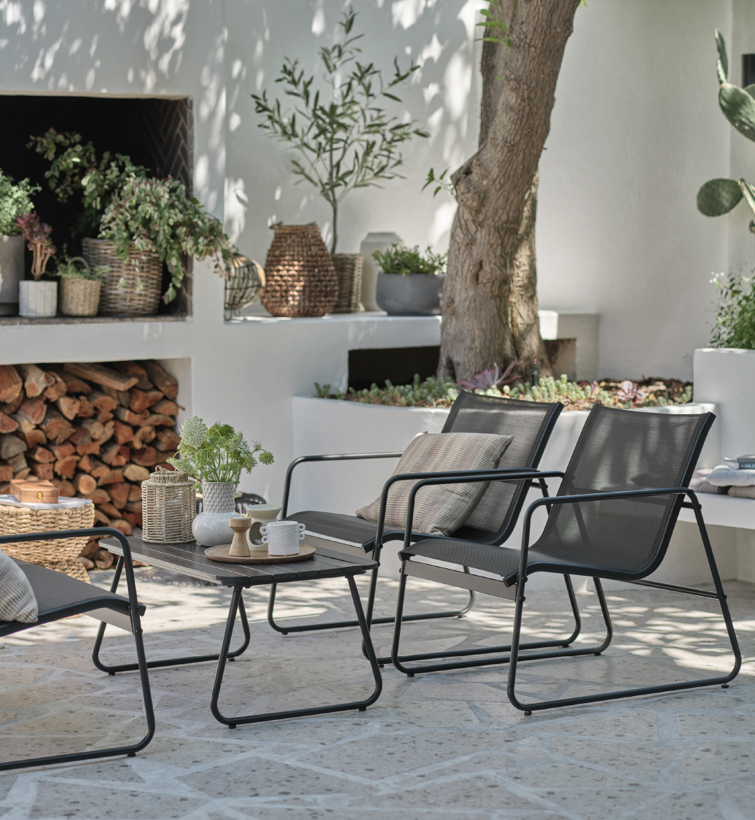  Black outdoor lounge set with 4 chairs