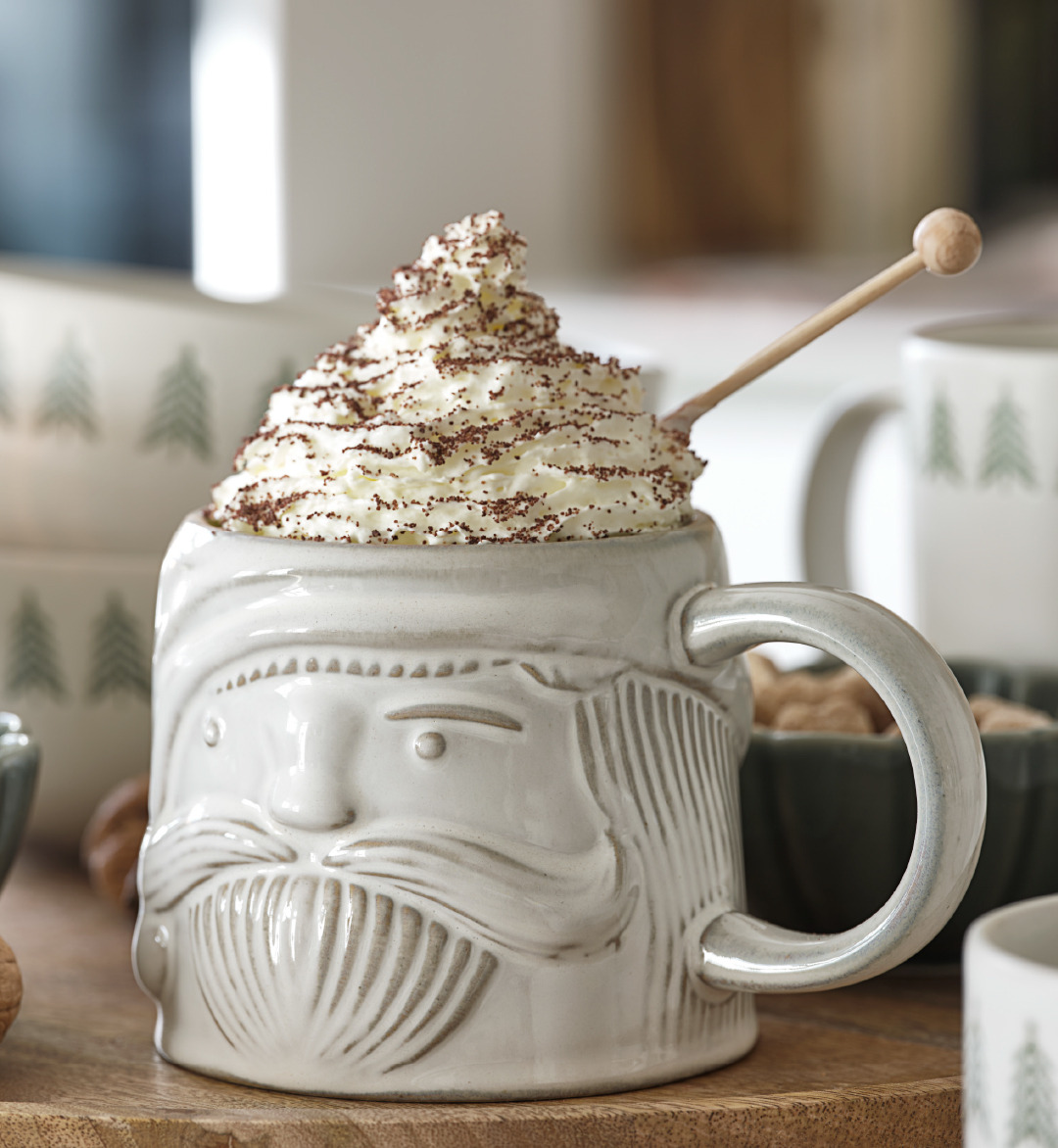 PYNT mug White ceramic Santa Clause mug with hot cocoa