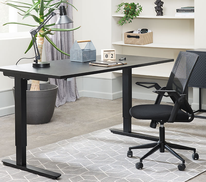 ASPERUP desk chair and SVANEKE standing desk Mesh office chair and standing desk