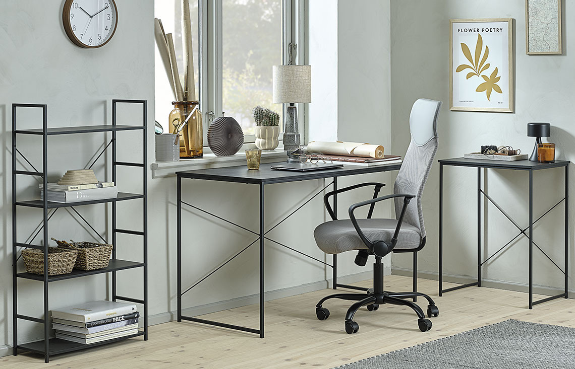 BILLUM office chair and ASTRUP desks and shelving unit Office chair with high back in a home office
