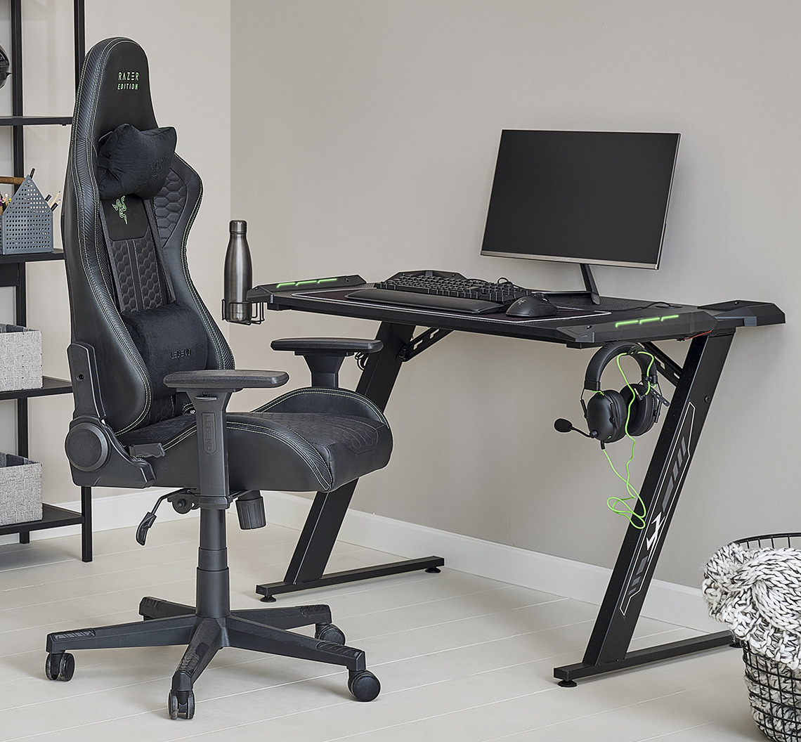 LINDHOLM computer desk and TYPE Z RAZER gaming chair Gaming desk with LED lights and cup holder