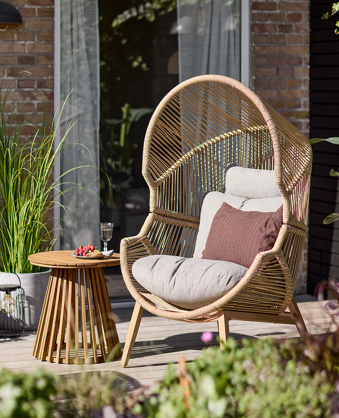 HALVREBENE garden lounge chair HALVREBENE garden lounge chair
