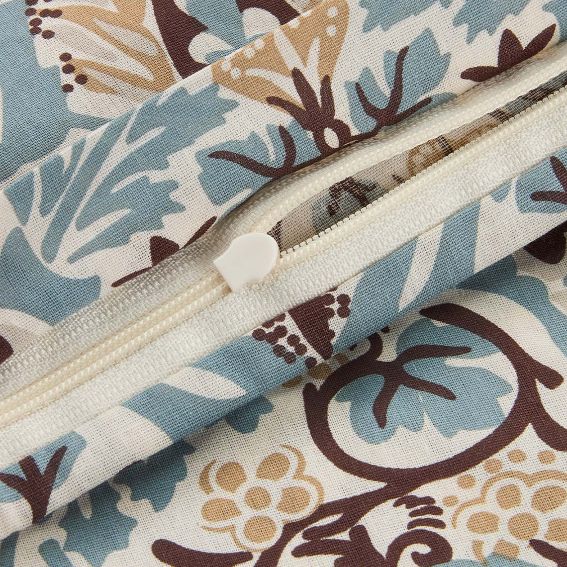 LOVIS duvet cover set Art deco-inspired duvet cover set in pastel blue and brown colours