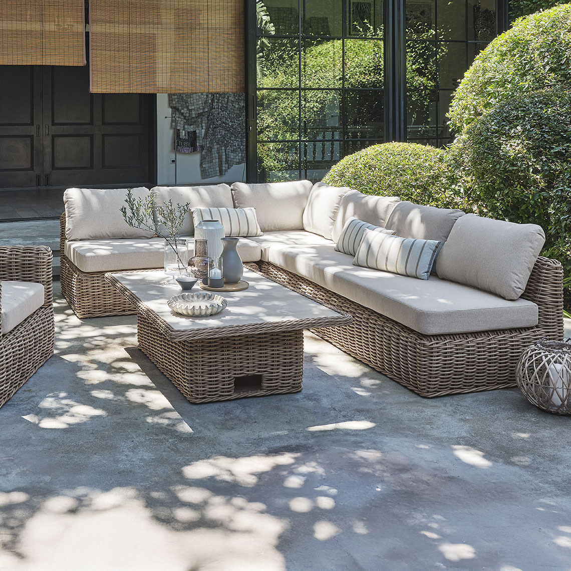 Quick-dry lounge set in polyrattan