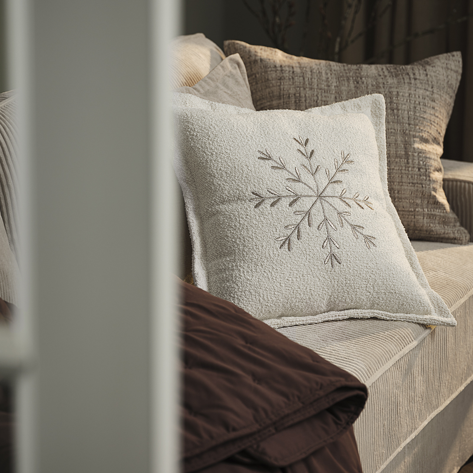  Christmas cushion with embroidered snowflake