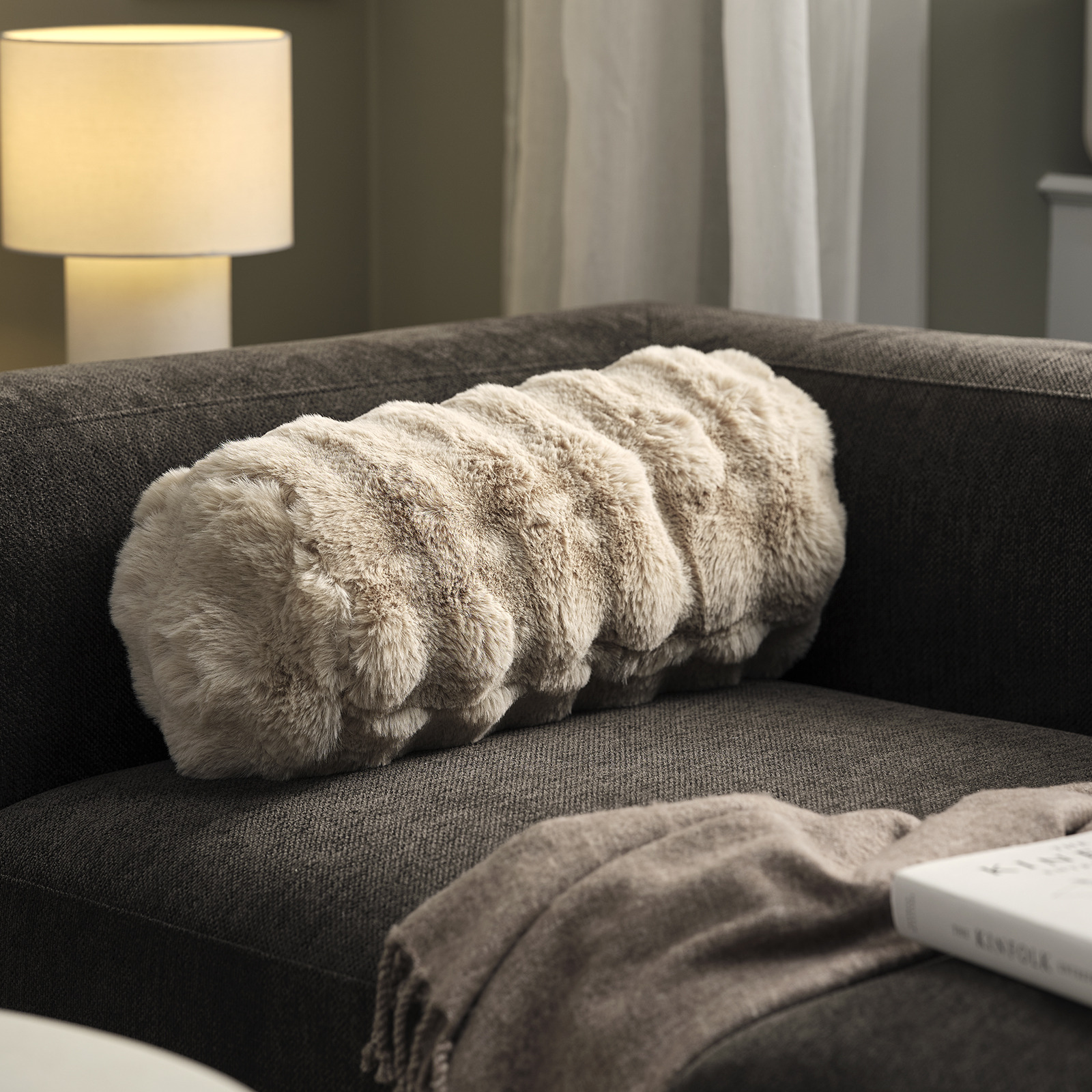 KORNVALMUE cushion Sofa with cylinder-shaped cushion