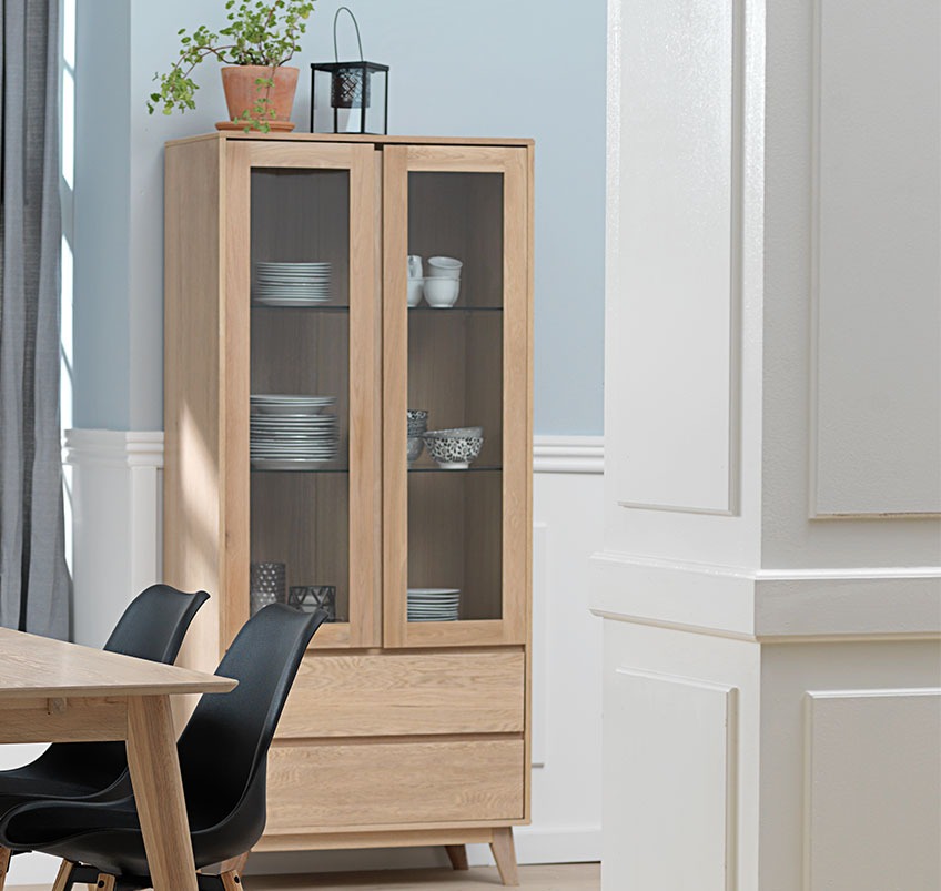 Classic and stylish furniture in oak JYSK