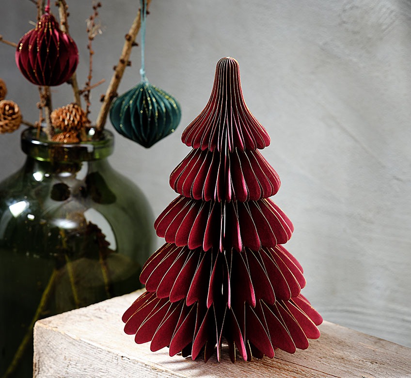 FELIX vase and PYROP Christmas tree decoration Large glass vase and small deep-red mini Christmas tree in paper