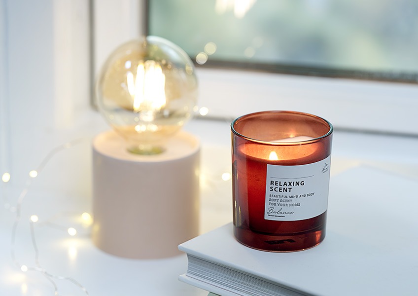 ARNOLD battery lamp and JENS scented candle Windowsill with battery lamp and scented candle