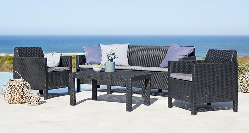 Garden lounge set out of 100 % recycled plastic