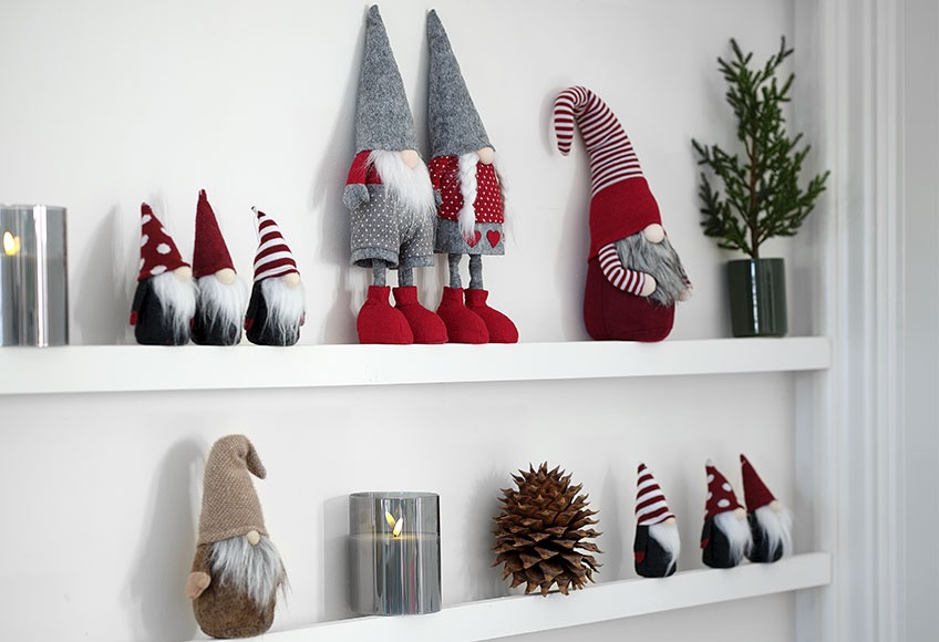 BOND, FORSETE, and DVALIN red elves and FENRIR in beige Elves in red and beige on shelf with pinecone and candles