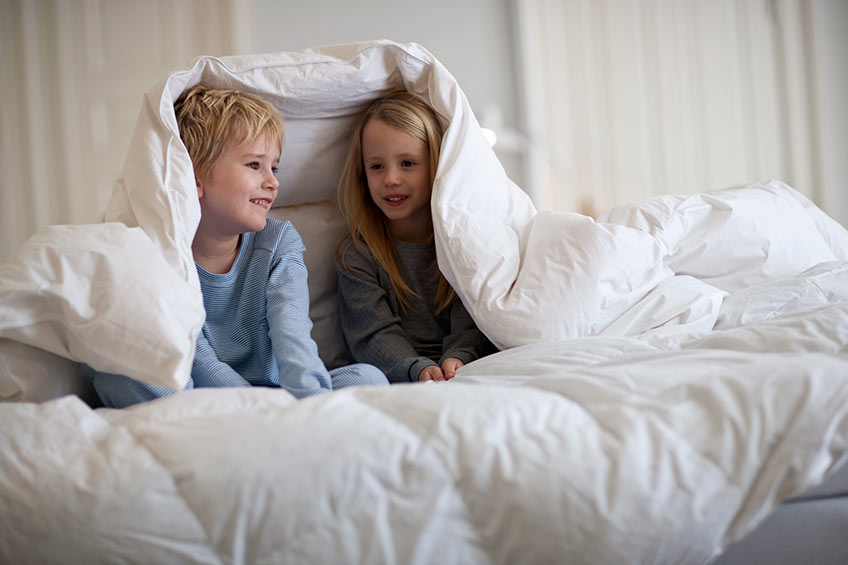 Should children sleep in their parent's bed?